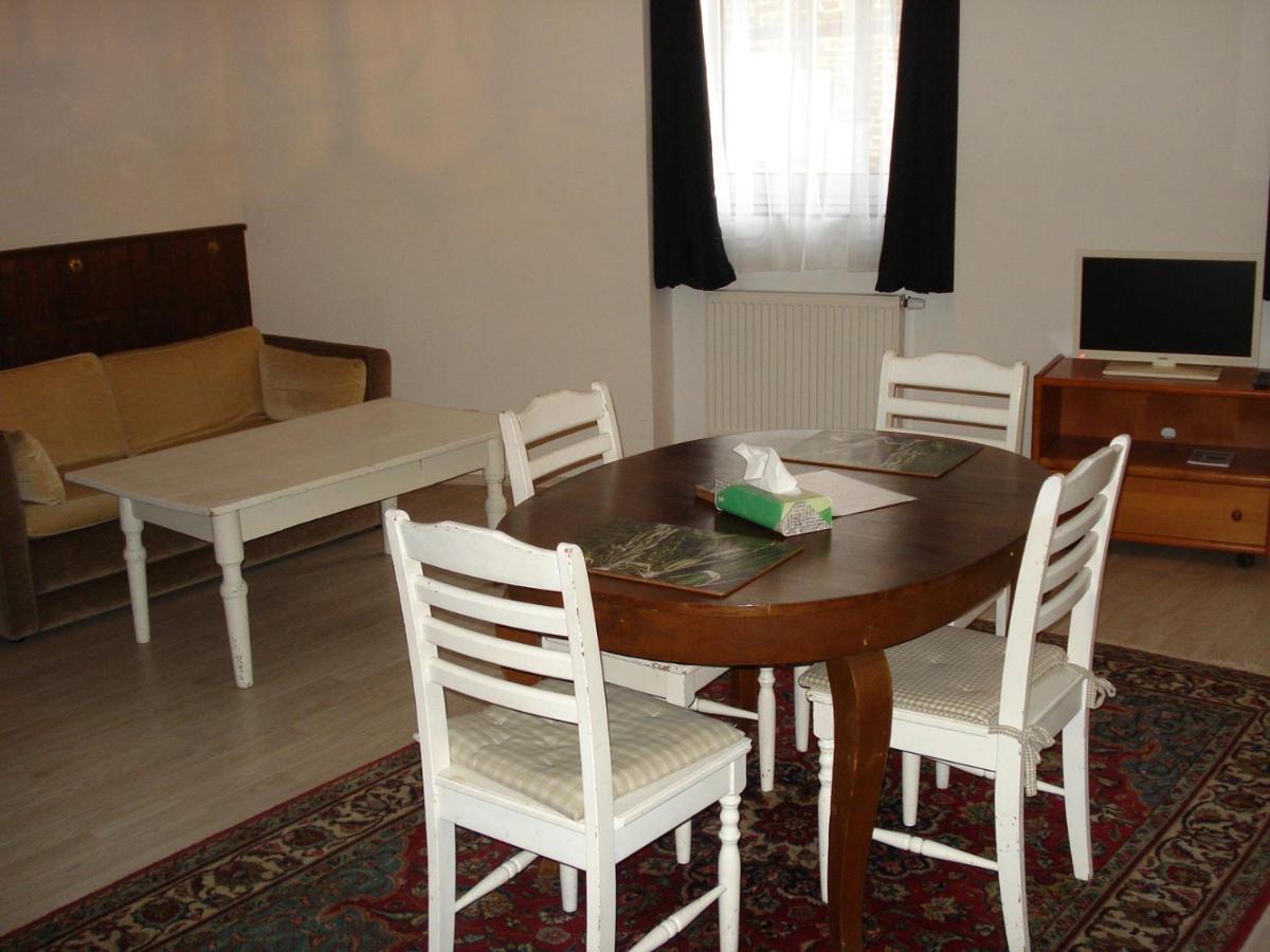 Appartement 45 Qm Mit Bad An Der Mosel - Naehe Koblenz ดีบลิค ภายนอก รูปภาพ